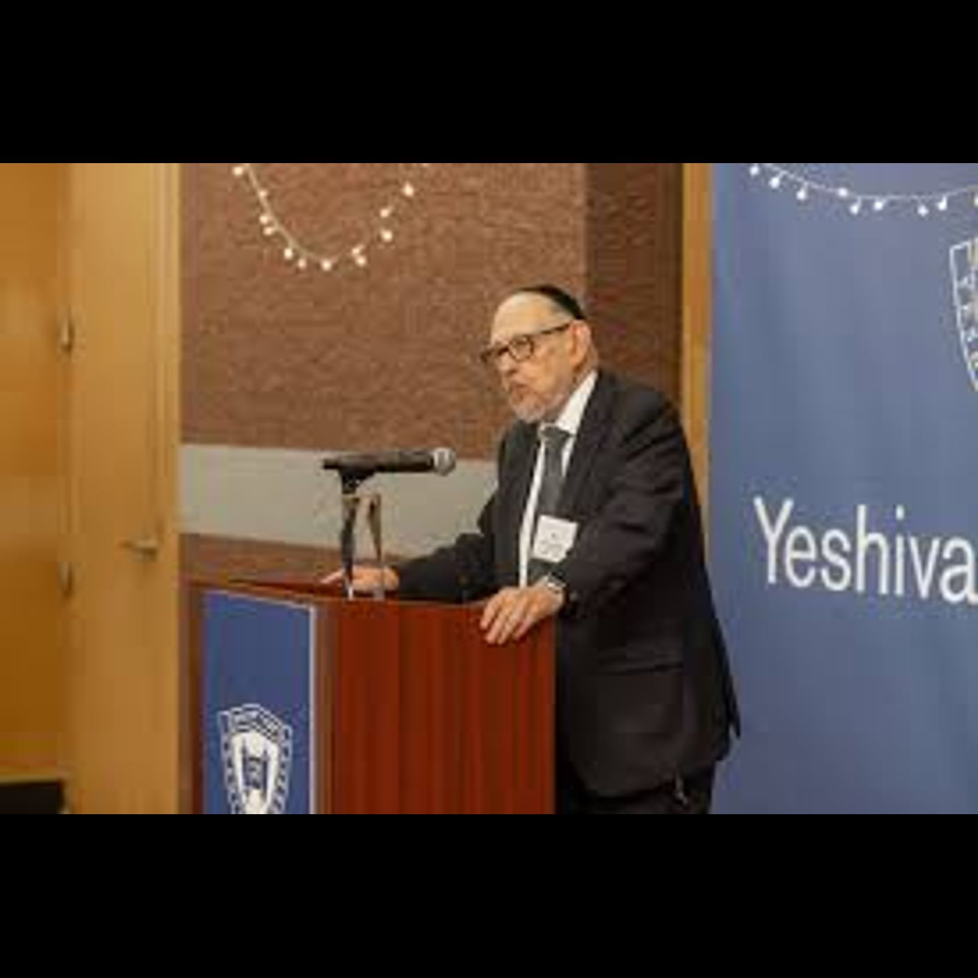 80 Orthodox Rabbi's Letter for Gaza aid written by Rabbi Yosef Blau, who joins Talkline with Zev Brenner to share his perspective on Israel’s moral responsibilities in Gaza.