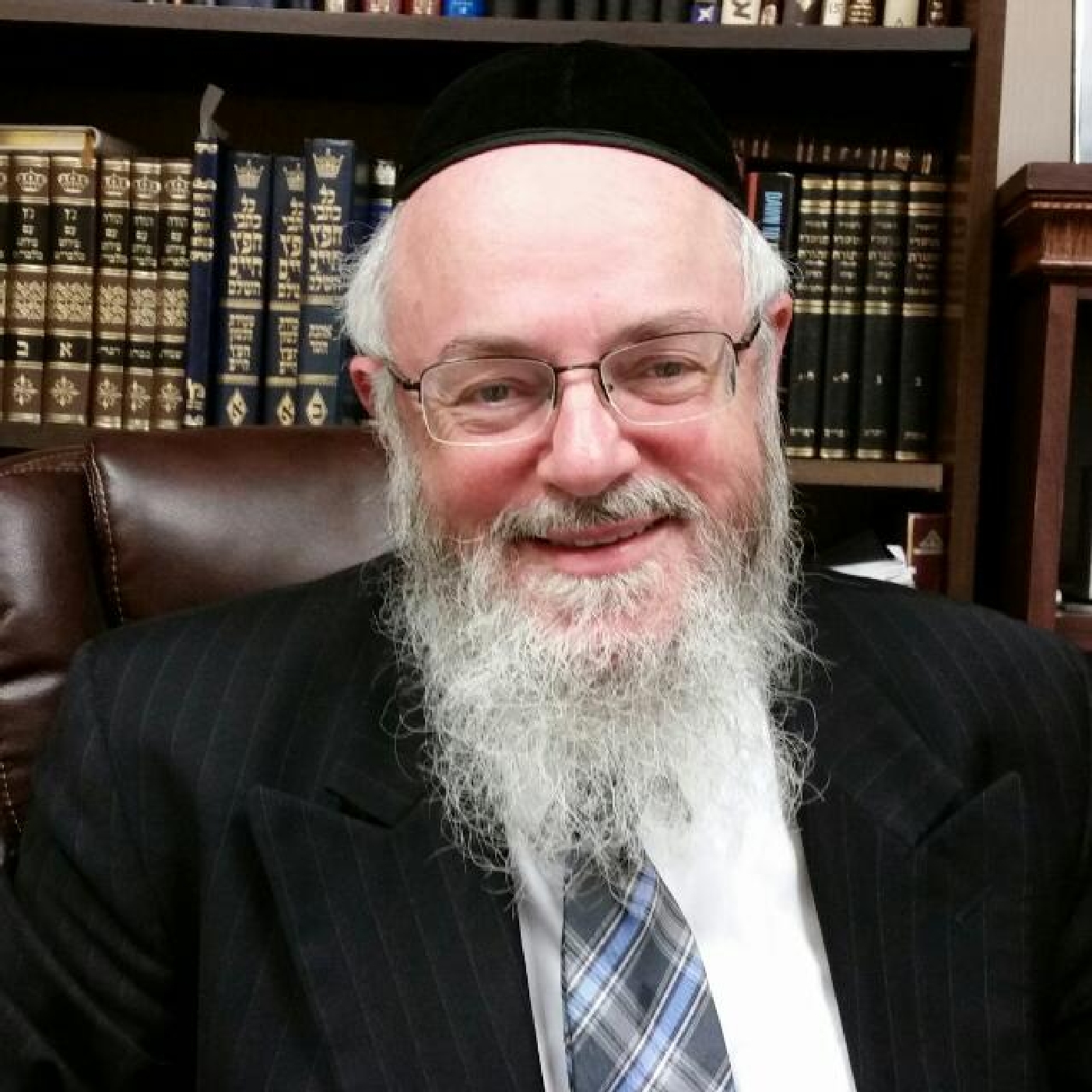 With Rav Simcha Mordechai Cook-Sealing the Gap-Why the Charedi Yeshivos discourage their high school graduates from spending a year in Eretz Yisroel episode artwork